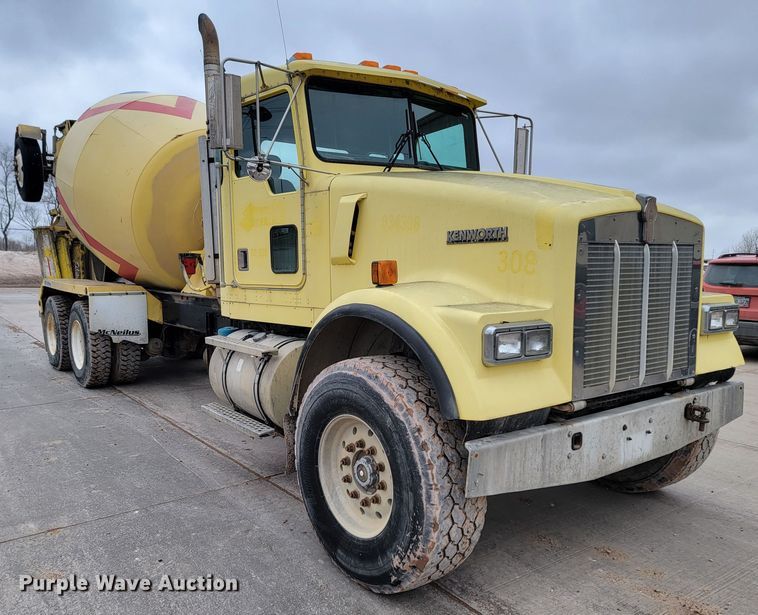 image for item LV9462 2000 Kenworth W900B  ready mix truck