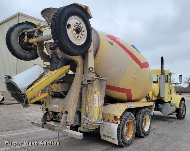 image for item LV9462 2000 Kenworth W900B  ready mix truck