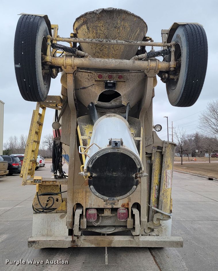 image for item LV9462 2000 Kenworth W900B  ready mix truck