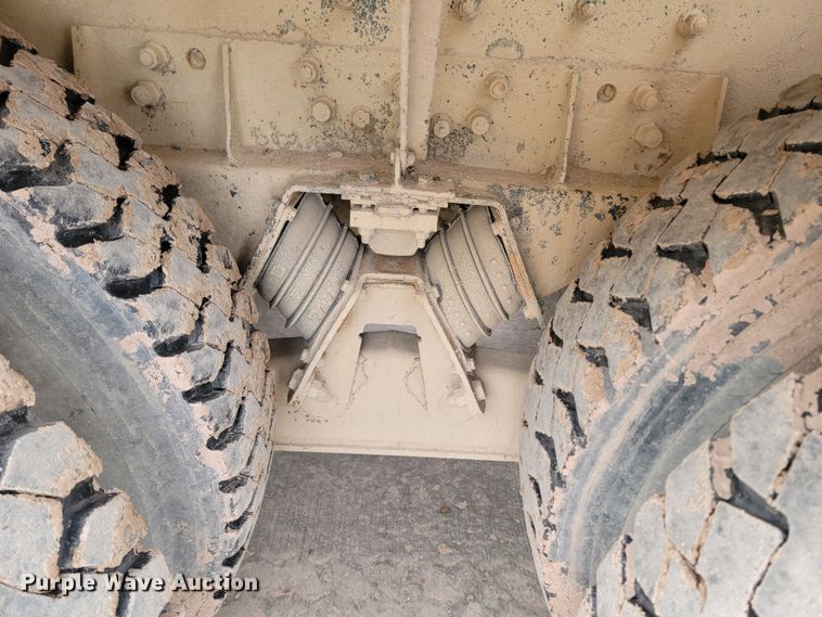 image for item LV9462 2000 Kenworth W900B  ready mix truck