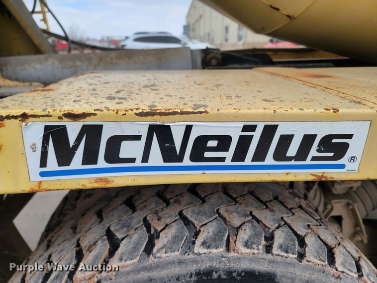 image for item LV9462 2000 Kenworth W900B  ready mix truck