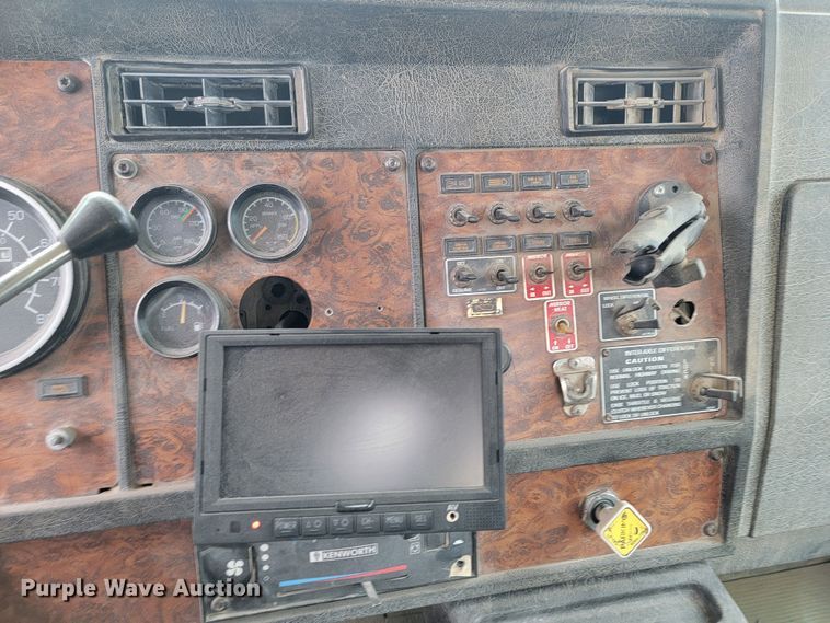 image for item LV9462 2000 Kenworth W900B  ready mix truck