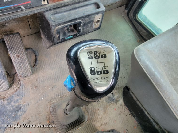 image for item LV9462 2000 Kenworth W900B  ready mix truck