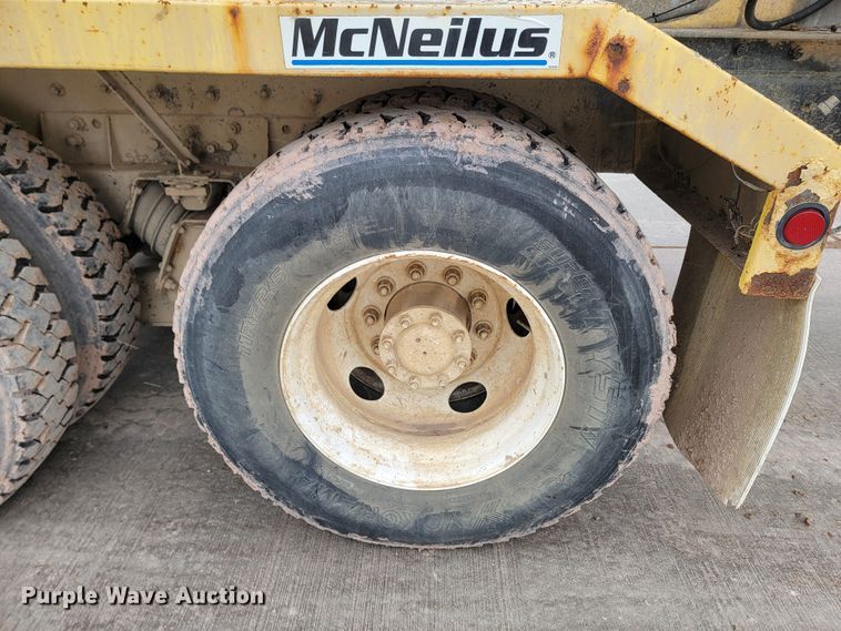 image for item LV9462 2000 Kenworth W900B  ready mix truck