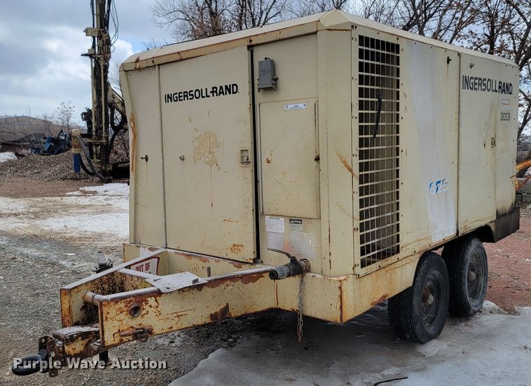 image for item LV9463 1989 Ingersoll Rand 825  air compressor