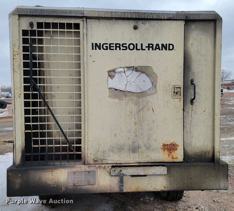 image for item LV9463 1989 Ingersoll Rand 825  air compressor