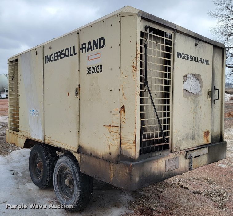image for item LV9463 1989 Ingersoll Rand 825  air compressor