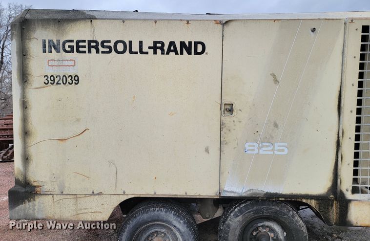 image for item LV9463 1989 Ingersoll Rand 825  air compressor