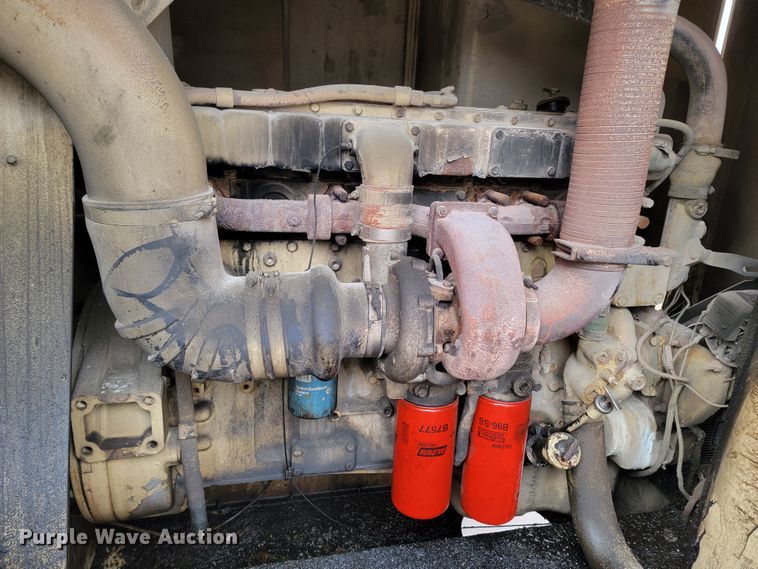 image for item LV9463 1989 Ingersoll Rand 825  air compressor