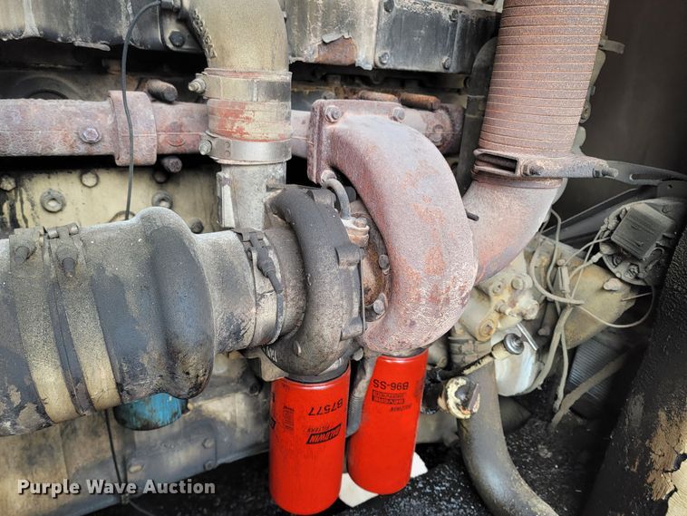 image for item LV9463 1989 Ingersoll Rand 825  air compressor