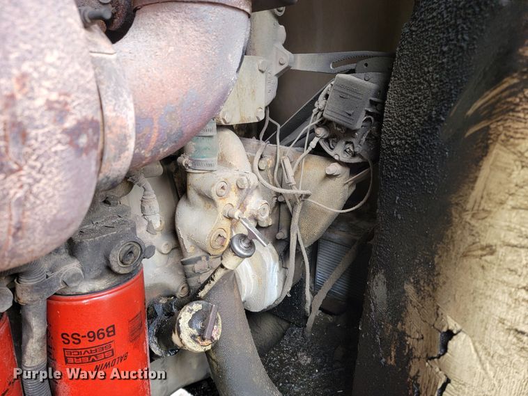 image for item LV9463 1989 Ingersoll Rand 825  air compressor