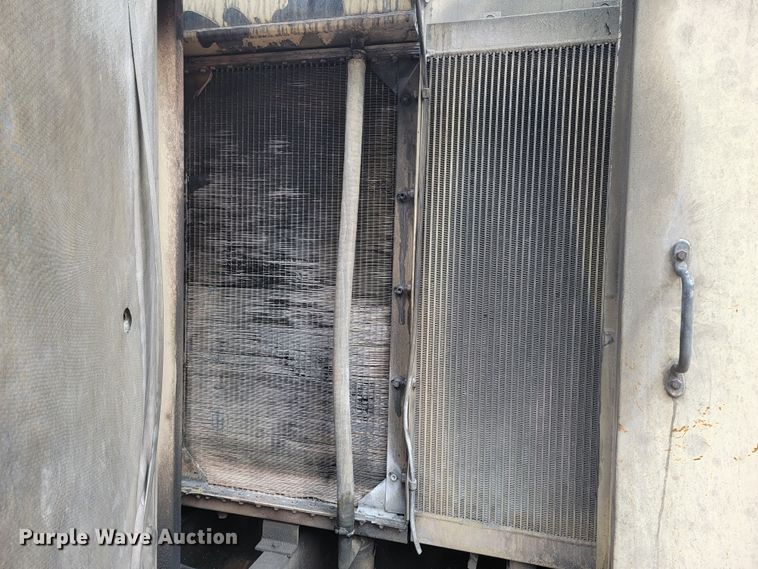 image for item LV9463 1989 Ingersoll Rand 825  air compressor