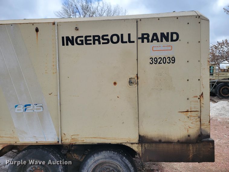image for item LV9463 1989 Ingersoll Rand 825  air compressor