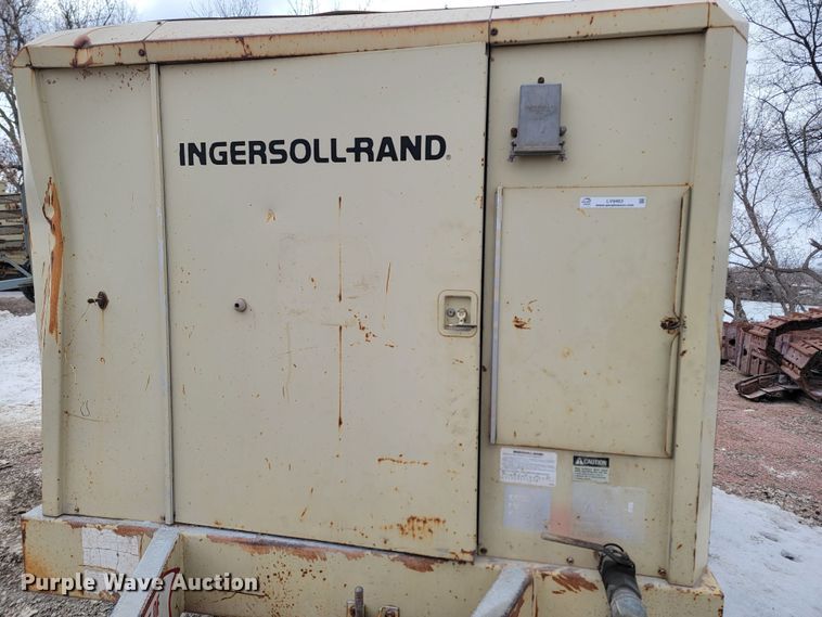 image for item LV9463 1989 Ingersoll Rand 825  air compressor