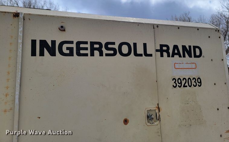 image for item LV9463 1989 Ingersoll Rand 825  air compressor