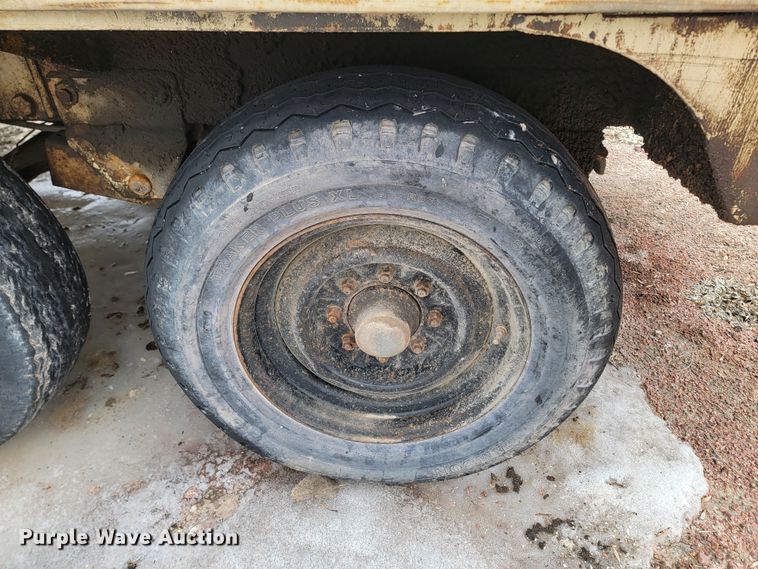 image for item LV9463 1989 Ingersoll Rand 825  air compressor