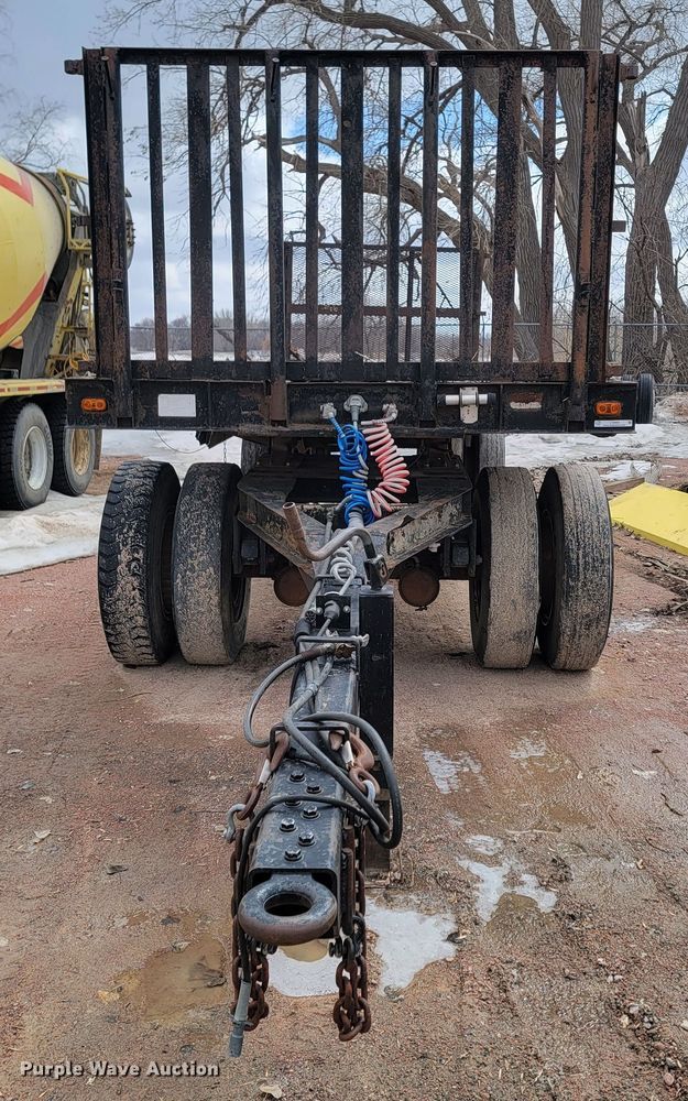 image for item LV9464 1991  flatbed trailer with dolly