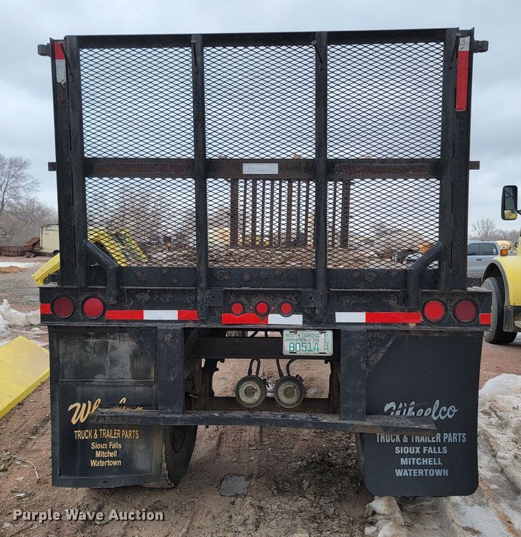 image for item LV9464 1991  flatbed trailer with dolly