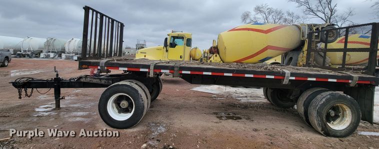 image for item LV9464 1991  flatbed trailer with dolly