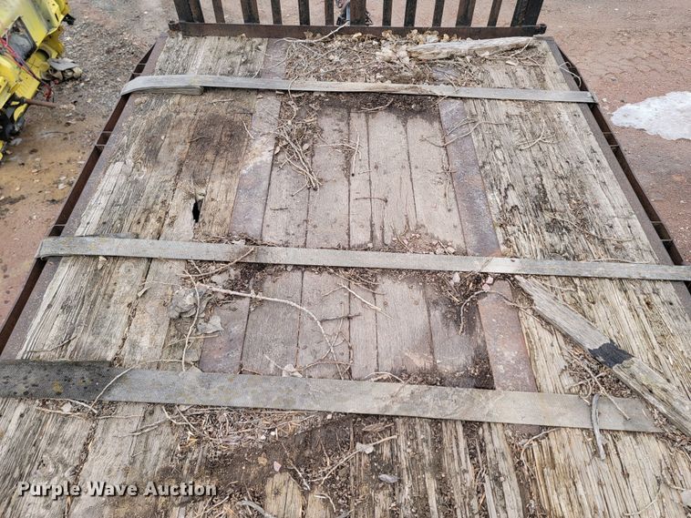 image for item LV9464 1991  flatbed trailer with dolly