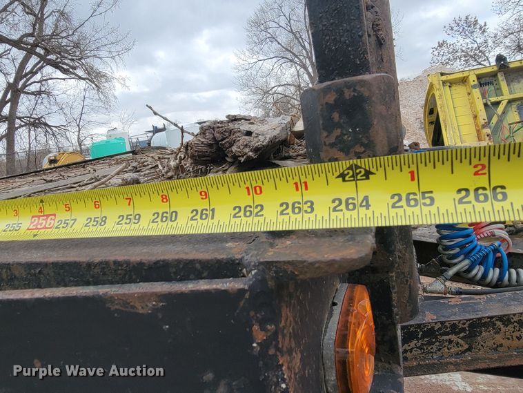 image for item LV9464 1991  flatbed trailer with dolly