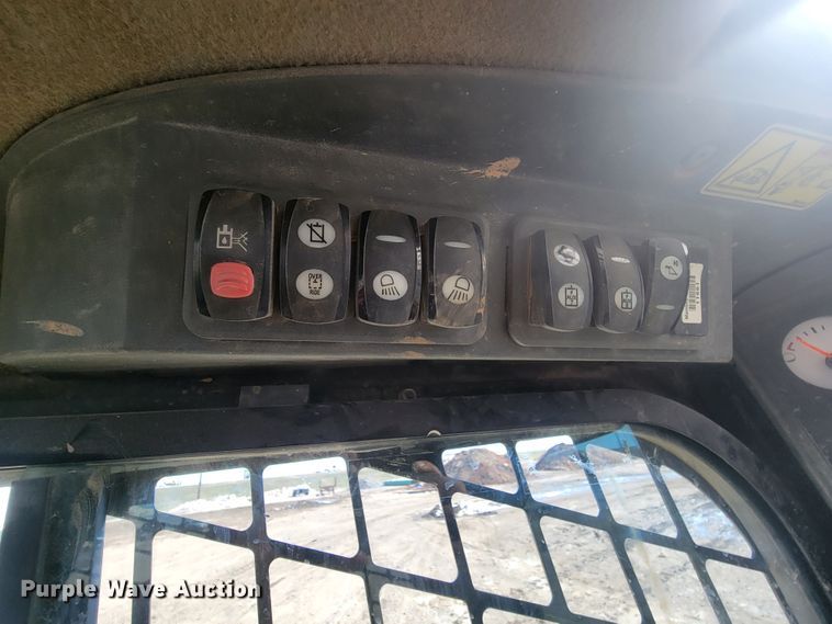 image for item LV9471 2012 Caterpillar 279C2  tracked skid steer loader