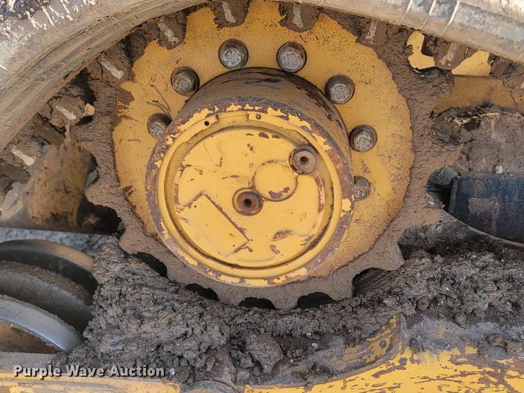 image for item LV9471 2012 Caterpillar 279C2  tracked skid steer loader