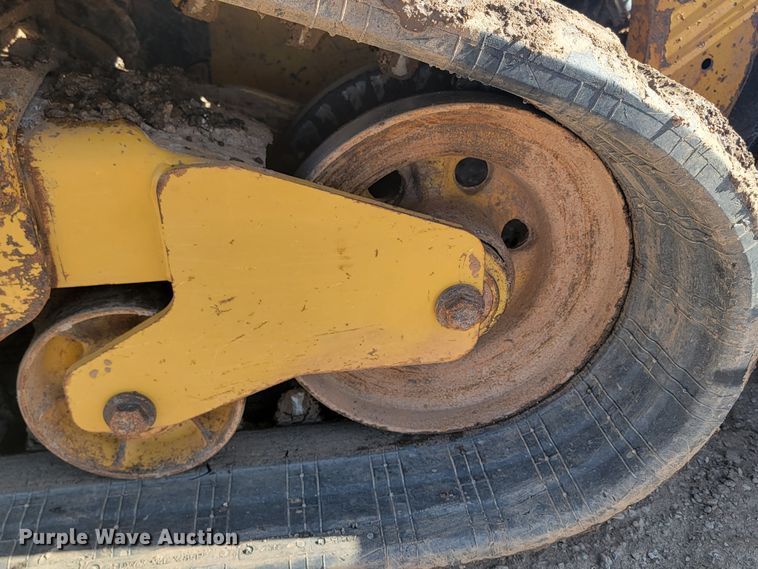 image for item LV9471 2012 Caterpillar 279C2  tracked skid steer loader