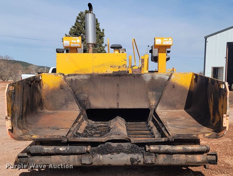 image for item LV9472 2004 Blaw Knox PF-5510  paver