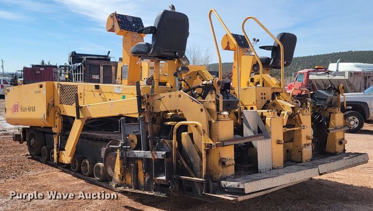 image for item LV9472 2004 Blaw Knox PF-5510  paver