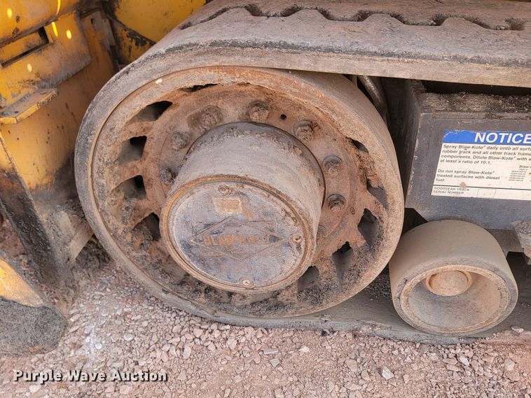 image for item LV9472 2004 Blaw Knox PF-5510  paver