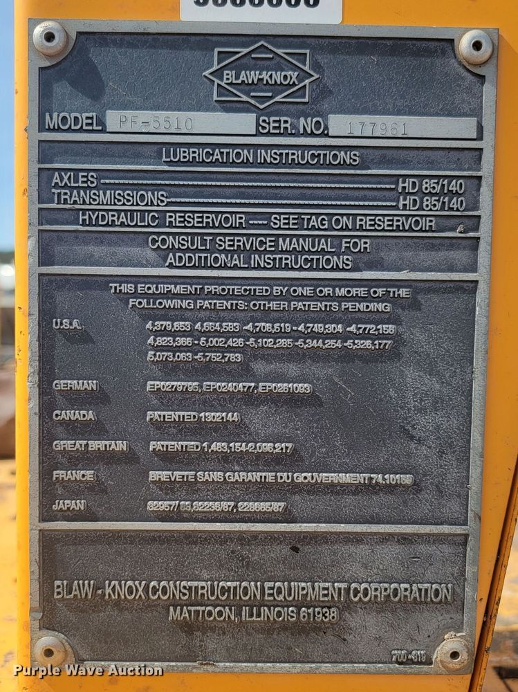 image for item LV9472 2004 Blaw Knox PF-5510  paver