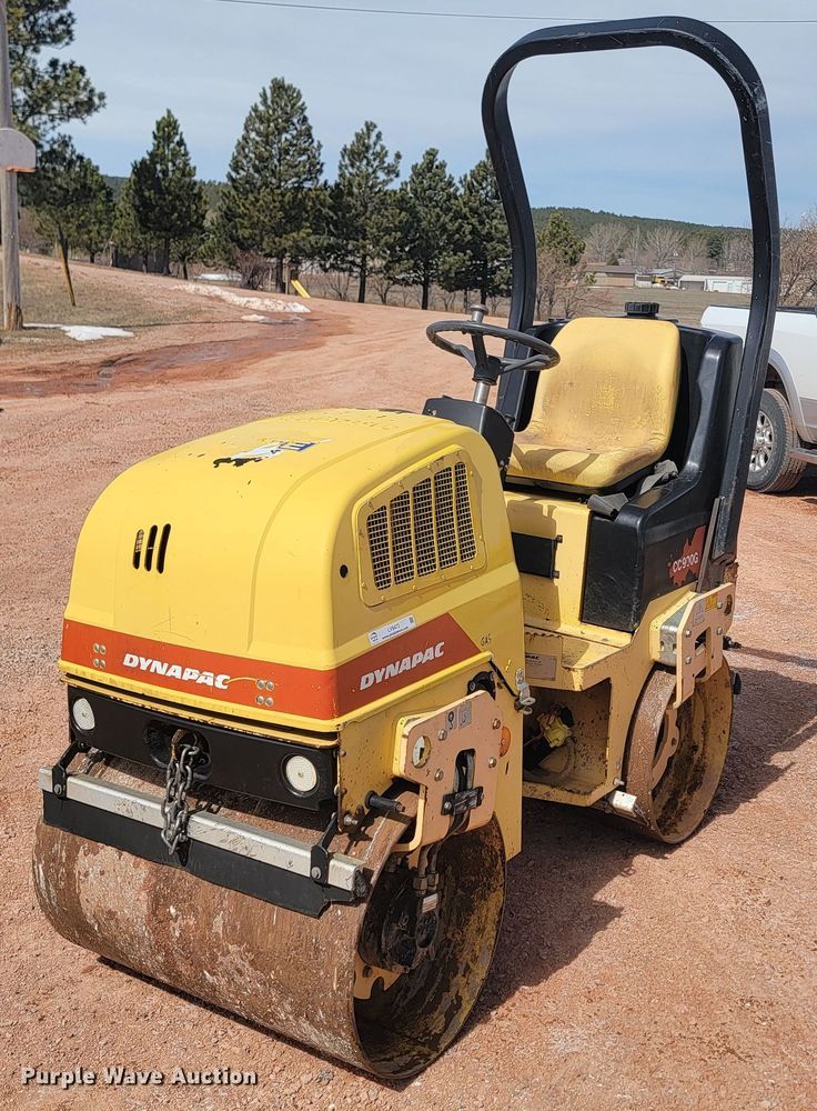 image for item LV9473 Dynapac CC900G  double drum vibratory roller