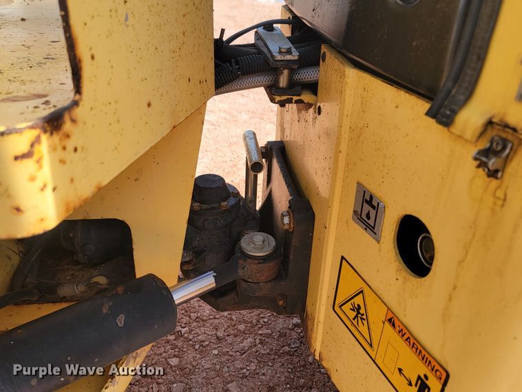 image for item LV9473 Dynapac CC900G  double drum vibratory roller