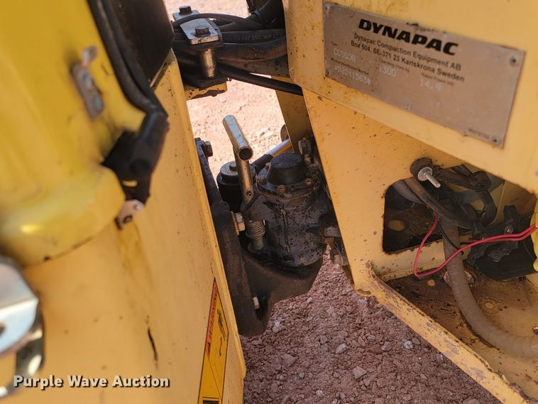 image for item LV9473 Dynapac CC900G  double drum vibratory roller