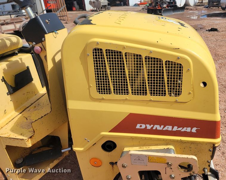 image for item LV9473 Dynapac CC900G  double drum vibratory roller