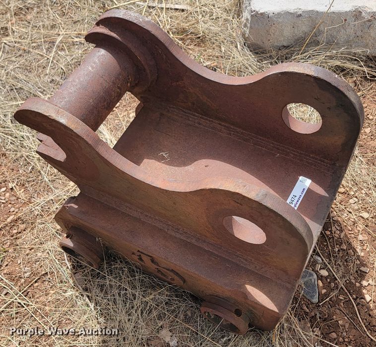 image for item LV9474 CP excavator quick coupler attachment