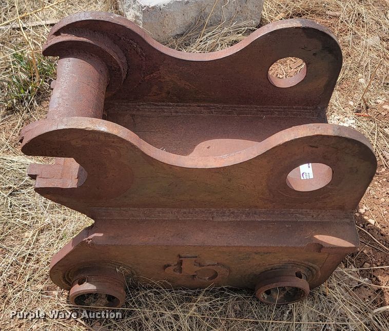 image for item LV9474 CP excavator quick coupler attachment