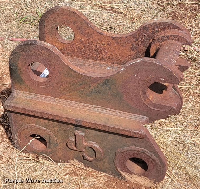 image for item LV9474 CP excavator quick coupler attachment