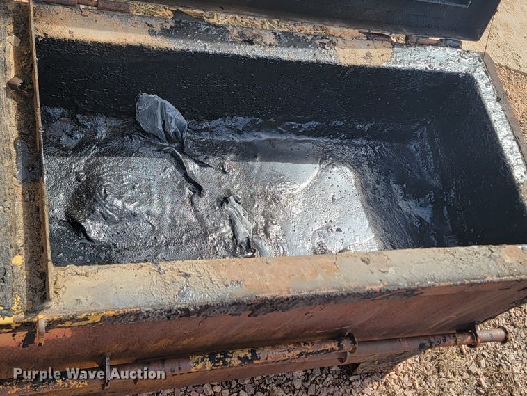 image for item LV9475 Crack sealing hot box