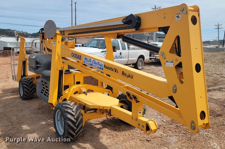 image for item LV9476 2013 Haulotte 55XA  boom lift