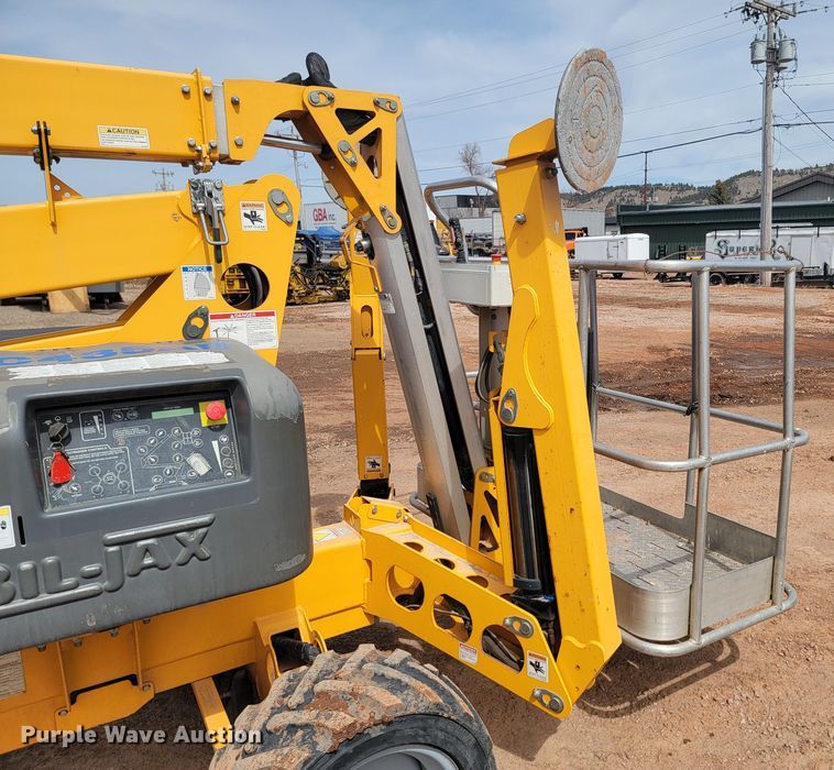 image for item LV9476 2013 Haulotte 55XA  boom lift