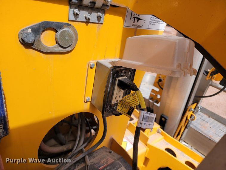 image for item LV9476 2013 Haulotte 55XA  boom lift