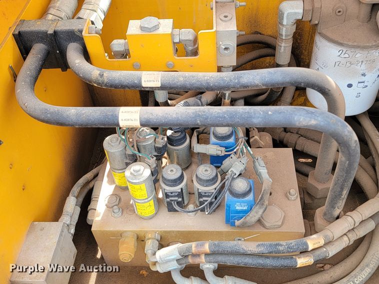 image for item LV9476 2013 Haulotte 55XA  boom lift