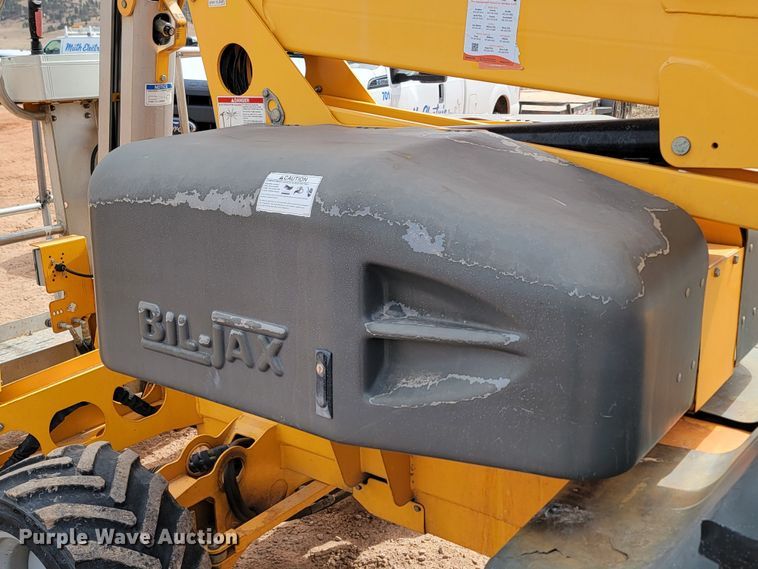 image for item LV9476 2013 Haulotte 55XA  boom lift