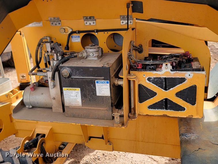 image for item LV9476 2013 Haulotte 55XA  boom lift