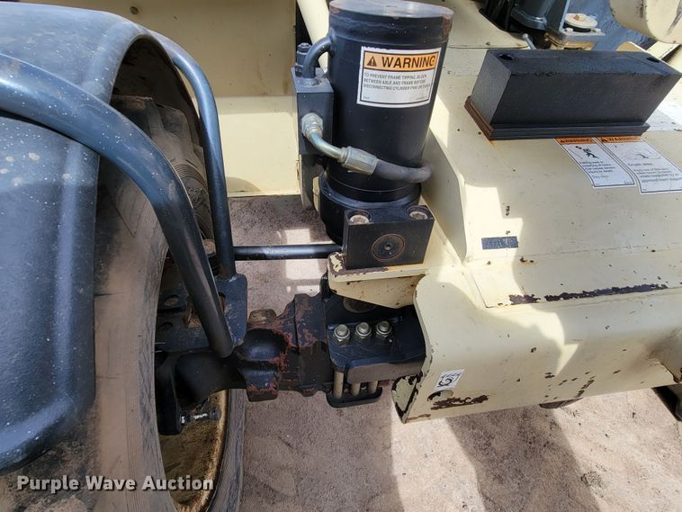 image for item LV9479 Ingersoll Rand VR-530  telehandler