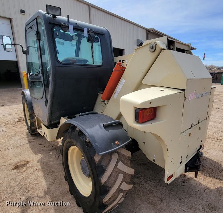 image for item LV9479 Ingersoll Rand VR-530  telehandler