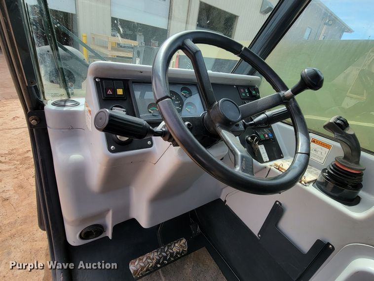 image for item LV9479 Ingersoll Rand VR-530  telehandler