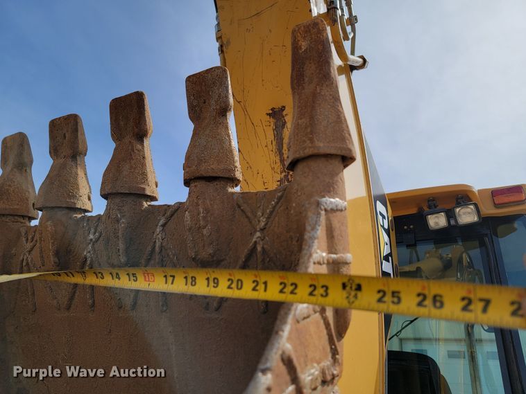 image for item LV9480 2003 Caterpillar 430D  backhoe